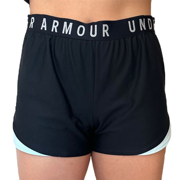 Black Heatgear Under Armour Women’s Workout Shorts - Picture 3 of 5